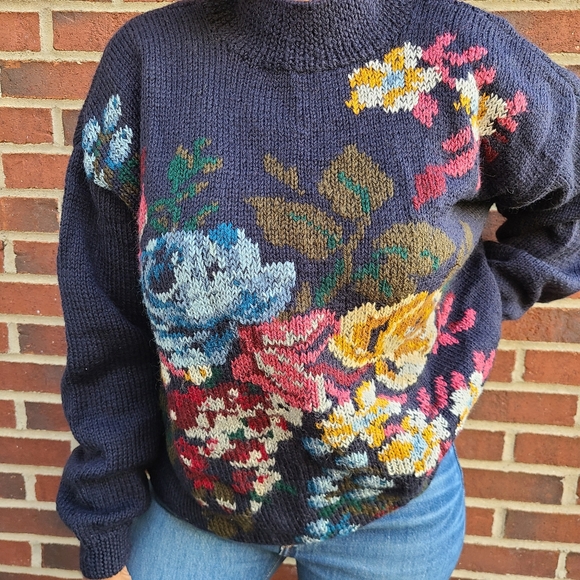 Vintage Sweaters - Vintage wool chunky floral sweater